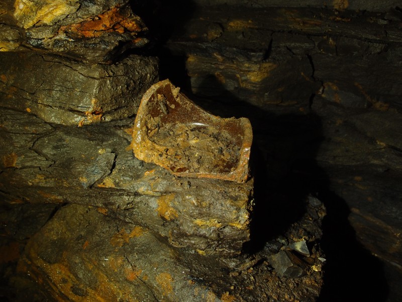 P6165255.JPG - The only artefact we found, bottom of a clay vessel.