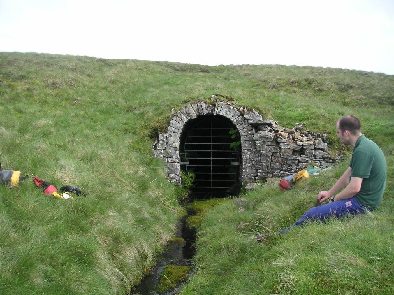 rswlevel_entrance.jpg - The entrance to the level. Alistair had joined us just as we came out of Frog Shaft.
