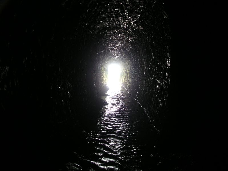 rswlevel_lookingout.jpg - Looking out to the entrance.