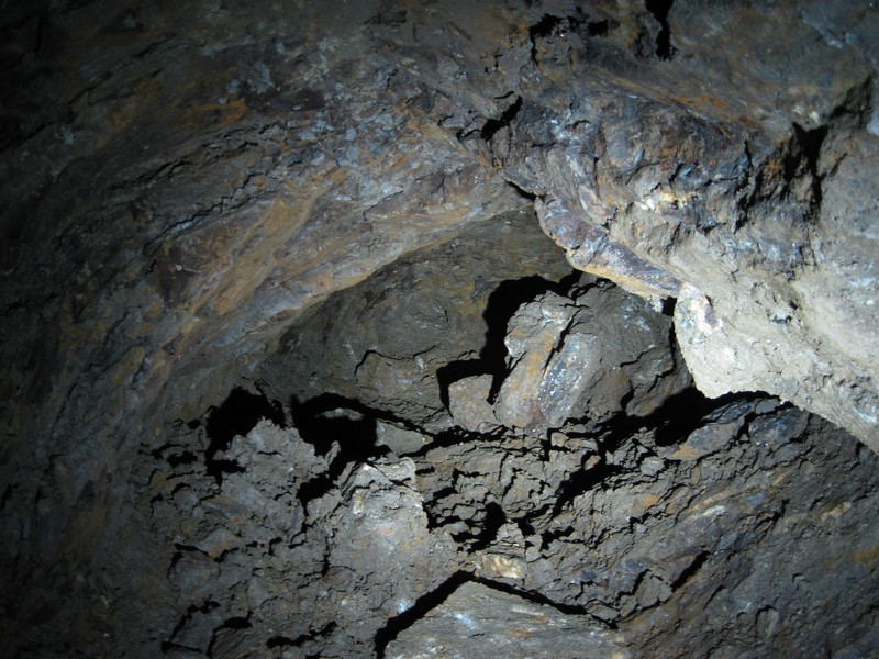 IMG_5561.JPG - Looking into a cavity.