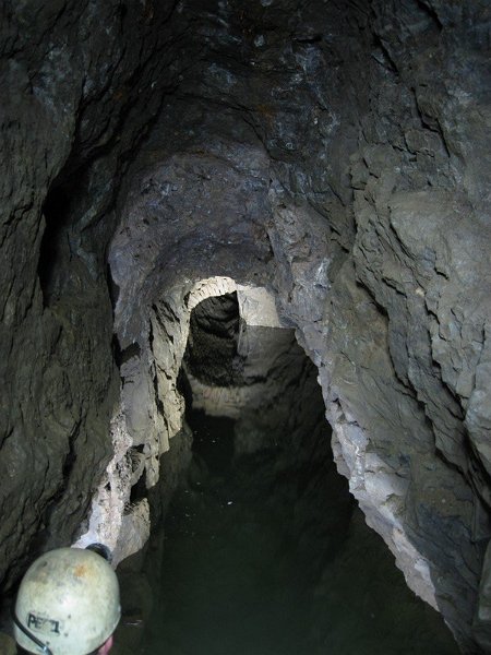 Img_5515.jpg - Continuation of the horse level, but flooded at the moment.