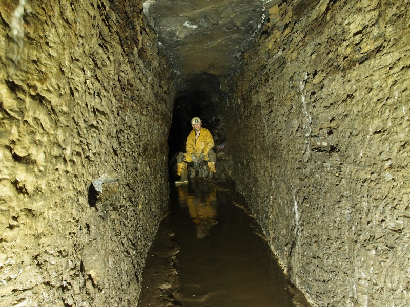 P7260293.JPG - Hand picked walls.