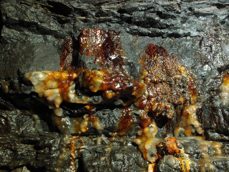 P7260316.JPG - Iron stained formations on Dodberry Vein.