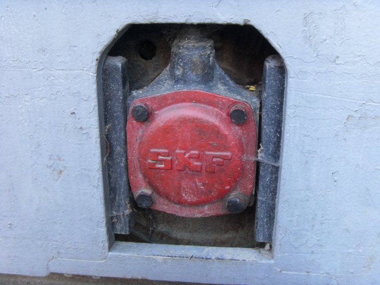 zs_surface05.jpg - Wheel bearing.